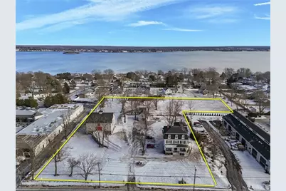 2967 East Main Road, Portsmouth, RI 02871 - Photo 1