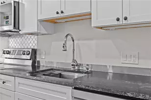 4 Red Cross Ave, Newport, RI 02840 - Photo 30