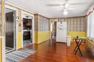 15 Knight St, Woonsocket, RI 02895 - Photo 4