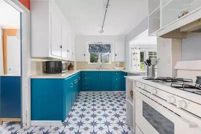 37 Concord Drive, Middletown, RI 02842 - Photo 10