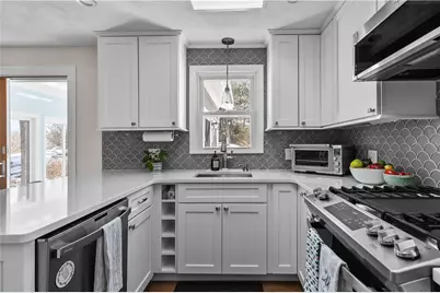 60 Knollwood Circle, North Kingstown, RI 02852 - Photo 6