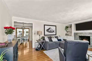 60 Knollwood Cir, North Kingstown, RI 02852 - Photo 2