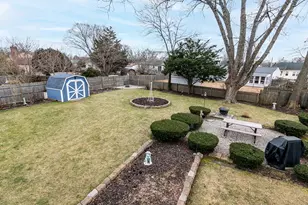 54 Ansonia Rd, Warwick, RI 02889 - Photo 6