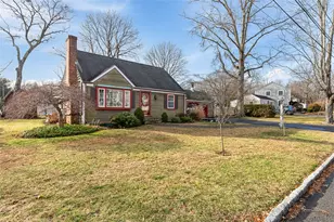 6 Ledge Rd, Barrington, RI 02806 - Photo 2