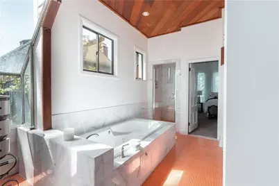 4 Red Cross Avenue #1A, Newport, RI 02840 - Photo 16