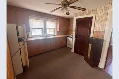 26 Callender Avenue, East Providence, RI 02914 - Photo 2