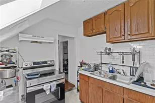 36 Eudora St, Providence, RI 02903 - Photo 32