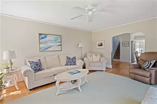 94 Ruggles Ave, Newport, RI 02840 - Photo 4