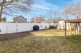 64 Brookdale Blvd, Pawtucket, RI 02861 - Photo 34