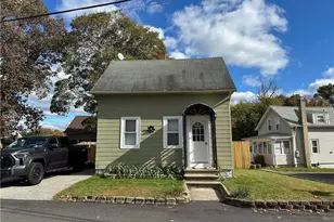 29 Brayton St, West Warwick, RI 02893 - Photo 1