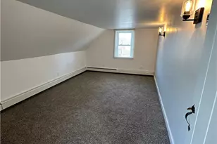 29 Brayton St, West Warwick, RI 02893 - Photo 12