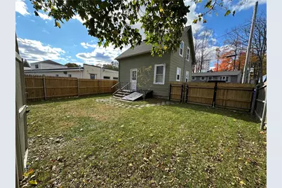 29 Brayton Street, West Warwick, RI 02893 - Photo 2