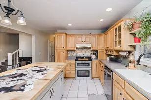 24 Cala Ave, Tiverton, RI 02878 - Photo 8