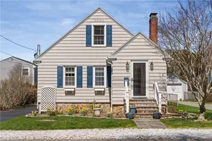 94 Ruggles Ave, Newport, RI 02840 - Photo 2