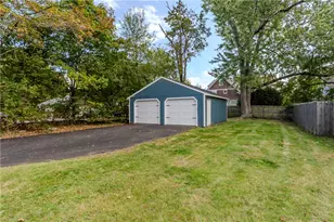 126 Columbia Ave, Cranston, RI 02905 - Photo 32