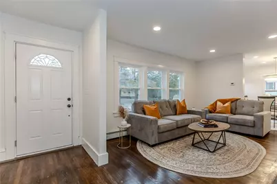 126 Columbia Avenue, Cranston, RI 02905 - Photo 8