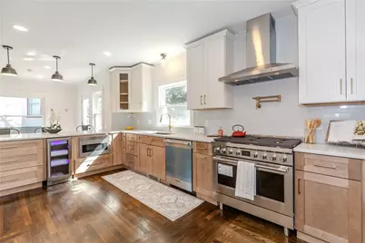 126 Columbia Avenue, Cranston, RI 02905 - Photo 4