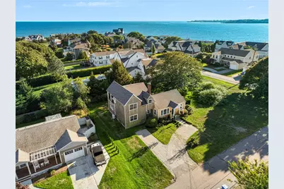 9 White Terrace, Middletown, RI 02842 - Photo 2