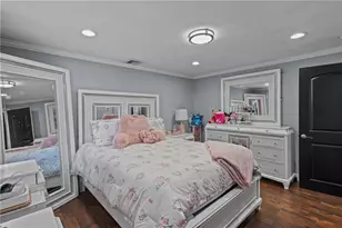 1275 Seven Mile Rd, Cranston, RI 02831 - Photo 18