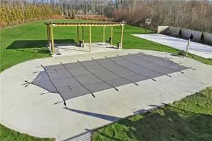 1275 Seven Mile Rd, Cranston, RI 02831 - Photo 4