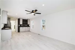 1346 Newport Ave, Attleboro, MA 02703 - Photo 6