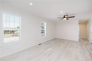 1346 Newport Ave, Attleboro, MA 02703 - Photo 14