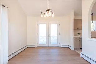 27 Aurelia Dr, Providence, RI 02909 - Photo 8