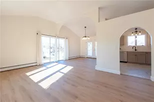 27 Aurelia Dr, Providence, RI 02909 - Photo 10