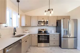 27 Aurelia Dr, Providence, RI 02909 - Photo 4