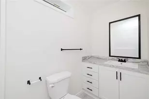 1346 Newport Ave, Attleboro, MA 02703 - Photo 12