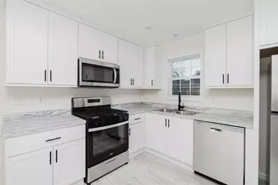 1346 Newport Avenue, Attleboro, MA 02703 - Photo 8