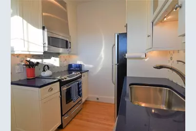 35 Chastellux Avenue #J, Newport, RI 02840 - Photo 10