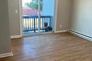 42 Clark Ave, Pawtucket, RI 02860 - Photo 4