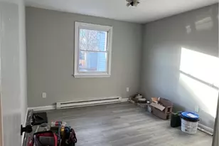 42 Clark Ave, Pawtucket, RI 02860 - Photo 10