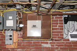 227 Irving Ave, Providence, RI 02906 - Photo 24