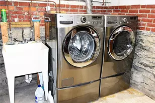 227 Irving Ave, Providence, RI 02906 - Photo 24