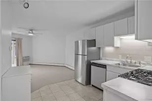 3940 Post Rd, Warwick, RI 02886 - Photo 12