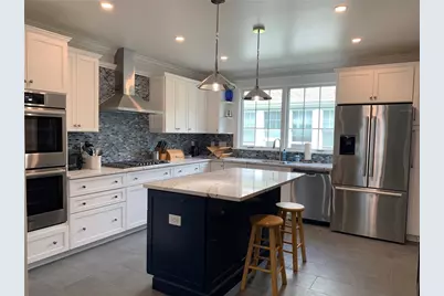 86 Carroll Avenue, Newport, RI 02840 - Photo 2