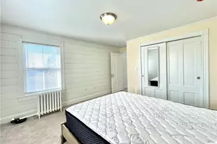 14 Dresser St, Newport, RI 02840 - Photo 10