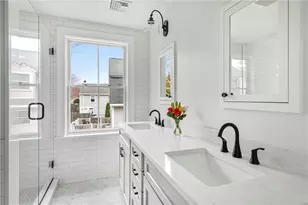 118 Newport Ave, Middletown, RI 02842 - Photo 28