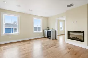 118 Newport Ave, Middletown, RI 02842 - Photo 34
