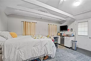 12 Hammond St, Newport, RI 02840 - Photo 4