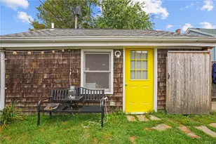 12 Hammond St, Newport, RI 02840 - Photo 1