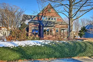 9 Howe St, Bristol, RI 02809 - Photo 38