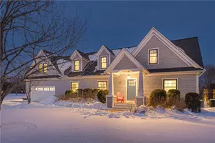 81 Beagle Dr, Middletown, RI 02842 - Photo 1