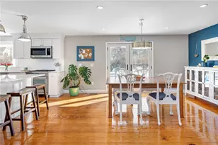 81 Beagle Dr, Middletown, RI 02842 - Photo 18