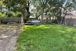 37 Castle St, East Greenwich, RI 02818 - Photo 2