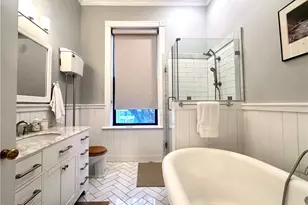 10 Young St, Newport, RI 02840 - Photo 18