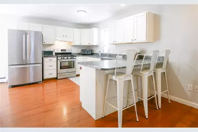 19 Underwood Court #B, Newport, RI 02840 - Photo 4