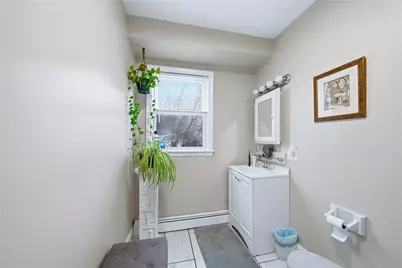 616 Lonsdale Avenue, Central Falls, RI 02863 - Photo 10